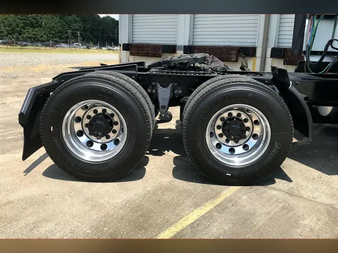 2023 INT LT625 6x4