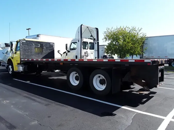 2016 FREIGHTLINER M2 106