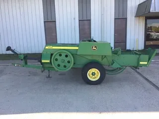 2009 John Deere 338