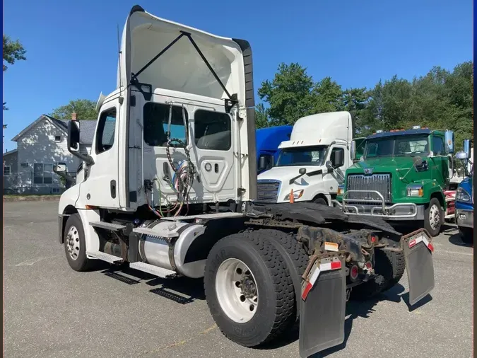 2019 FREIGHTLINER NEW CASCADIA 126