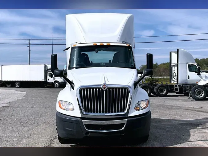 2022 INT LT625 6x4