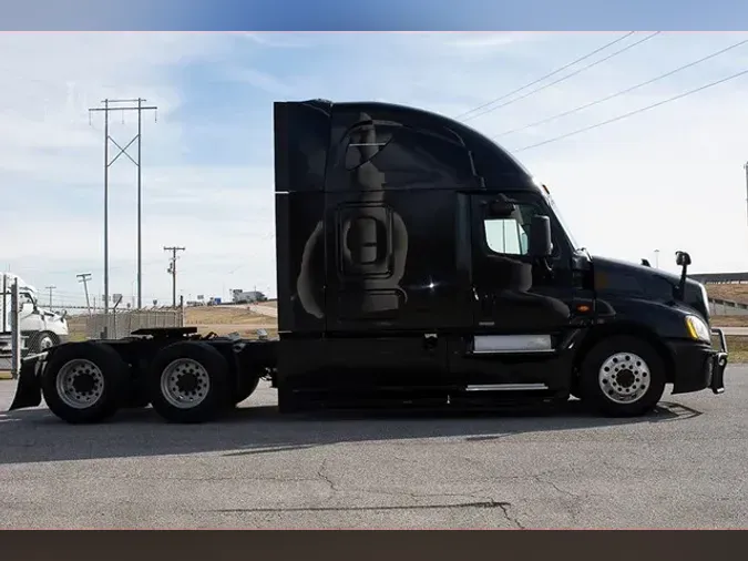 2018 FREIGHTLINER CASCADIA 125