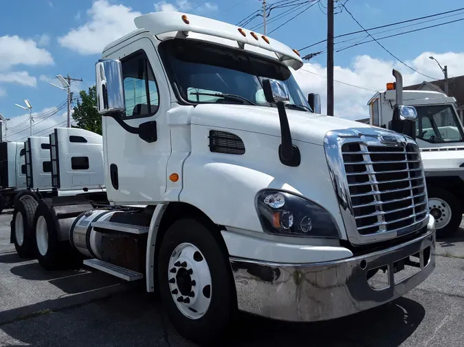 2018 FREIGHTLINER/MERCEDES CASCADIA 113