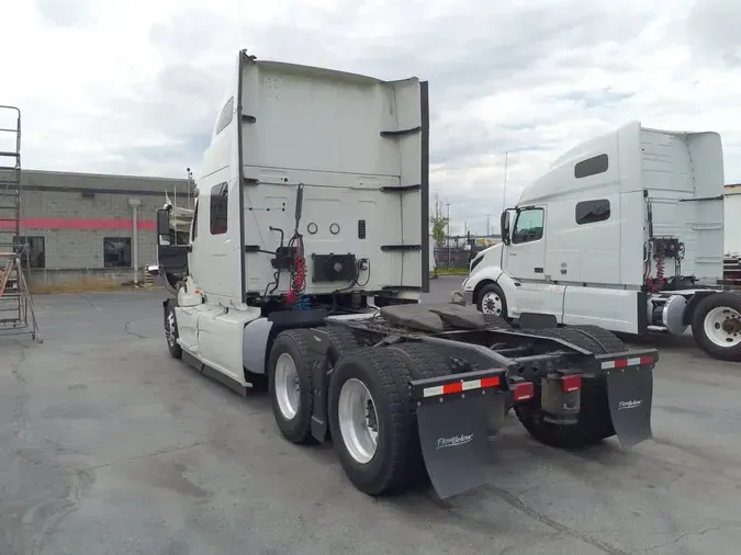 2019 NAVISTAR INTERNATIONAL LT625 SLPR CAB