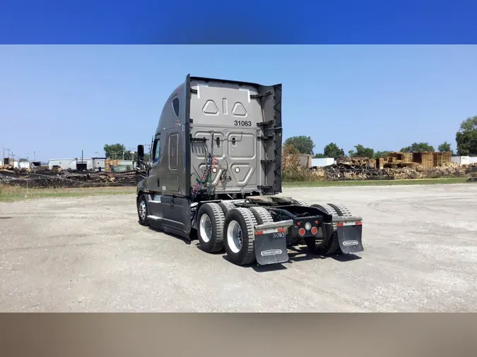 2024 Freightliner Cascadia 126