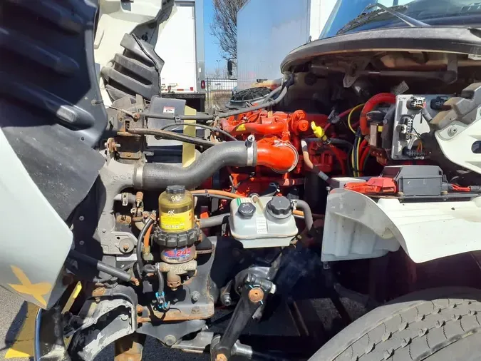 2019 FREIGHTLINER/MERCEDES M2 106