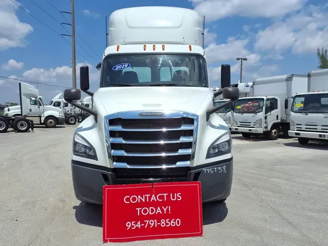 2019 FREIGHTLINER/MERCEDES NEW CASCADIA 126