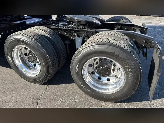 2020 INTERNATIONAL LT