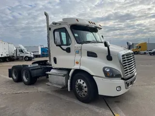 2018 FREIGHTLINER X11364ST