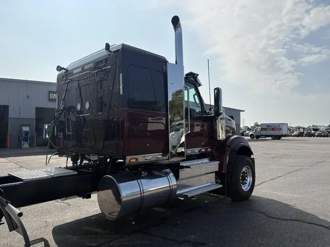 2027 International HX520 SLEEPERc011042b9f656f77ddf930674ac584da