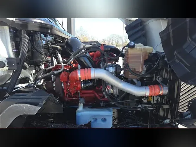 2022 INTERNATIONAL LT