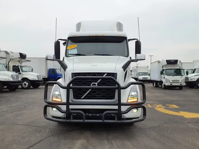 2020 VOLVO VNR64T-640