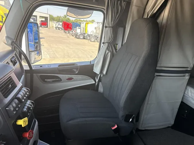2023 Peterbilt 579