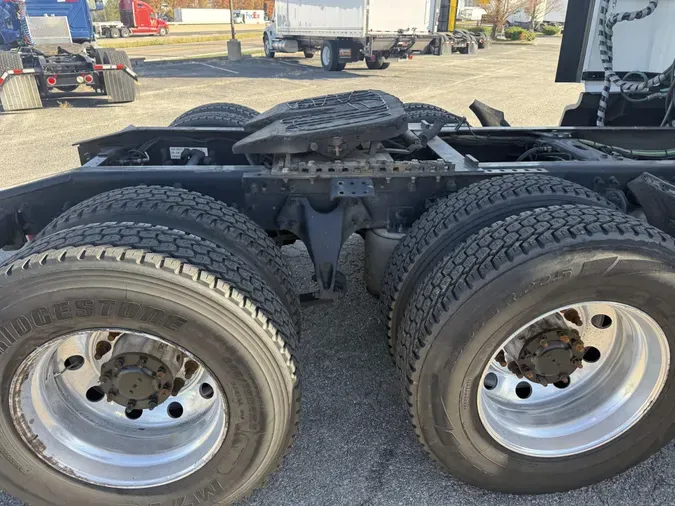 2022 International LT625