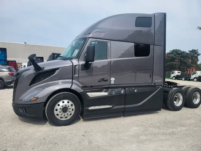 2026 VOLVO TRUCK VNL64TV04