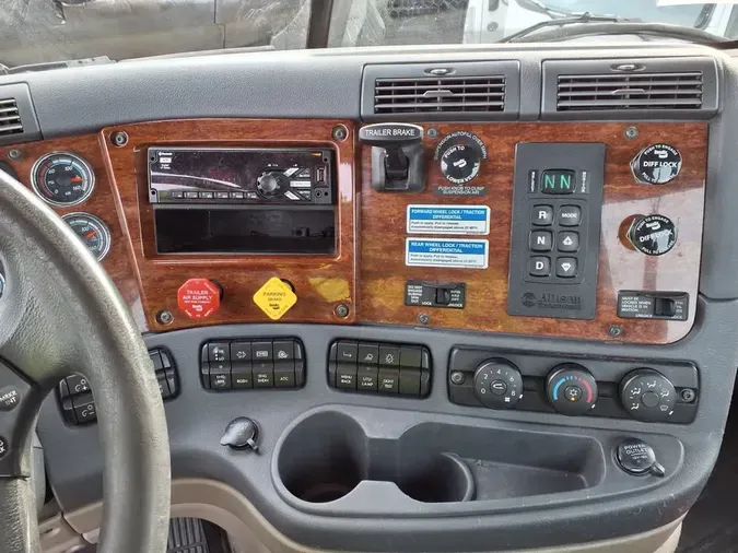 2019 FREIGHTLINER/MERCEDES CASCADIA 125