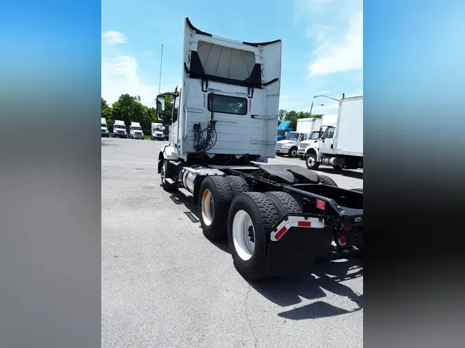 2018 VOLVO VNL64TRACTOR