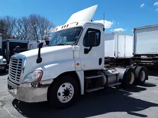 2017 FREIGHTLINER/MERCEDES CASCADIA 125