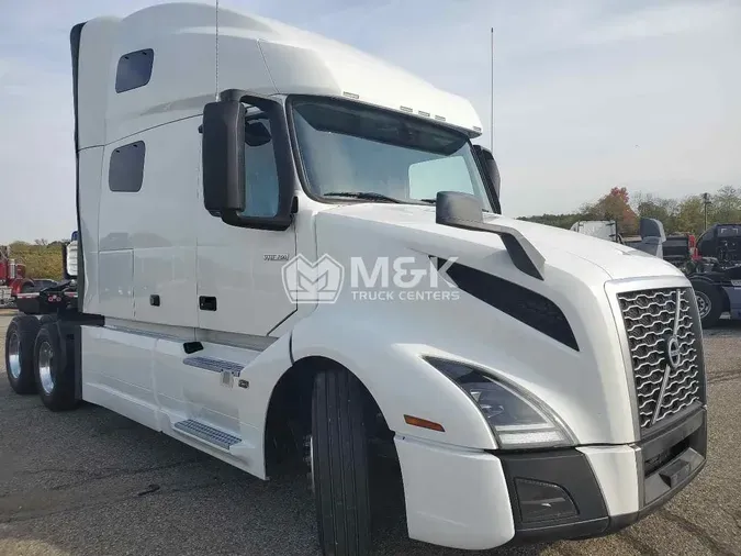 2020 VOLVO VNL64T760