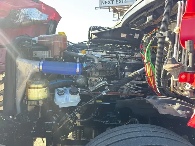 2022 FREIGHTLINER Cascadia 126