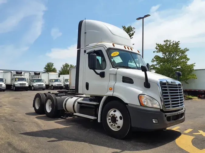 2018 FREIGHTLINER CASCADIA 113" DAYCAB