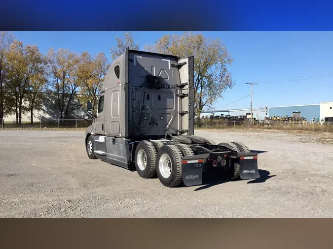 2021 Freightliner Cascadia 126
