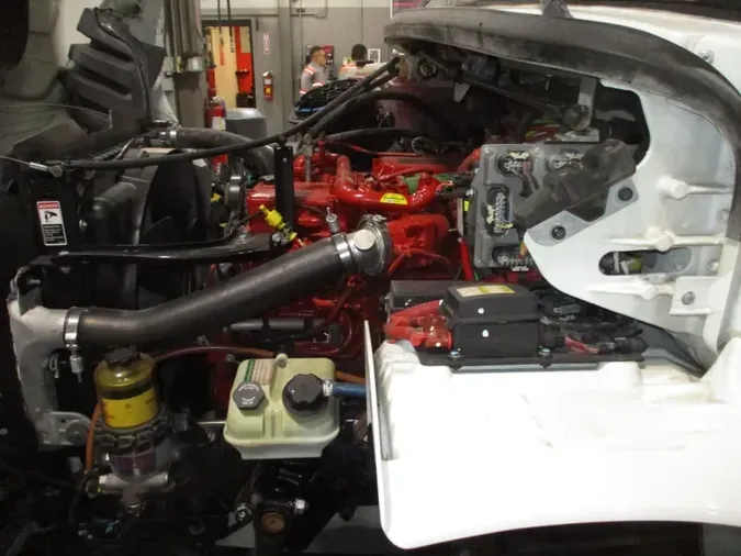 2018 FREIGHTLINER/MERCEDES M2 106