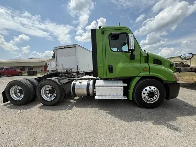 2018 FREIGHTLINER CASCADIA 113