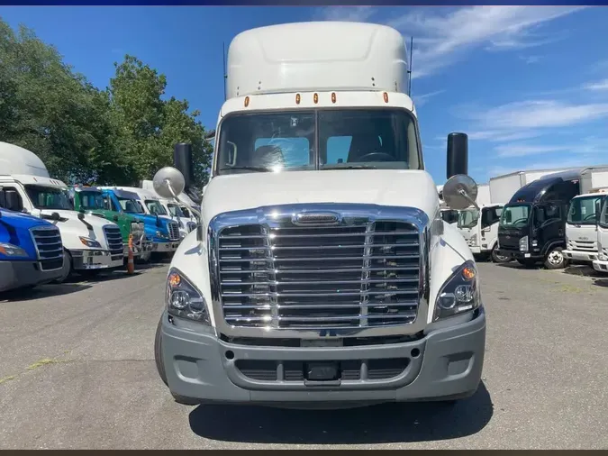 2020 FREIGHTLINER CASCADIA 125