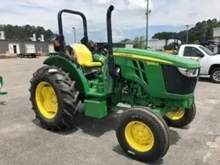 2022 John Deere 5055E
