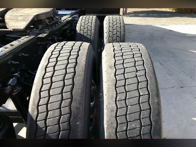 2022 INT LT625 6x4