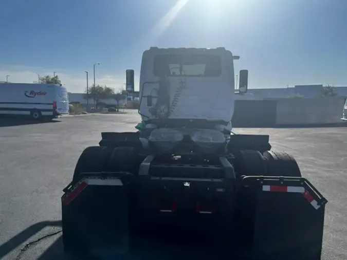 2019 NAVISTAR INTERNATIONAL RH613 DAYCAB S/A
