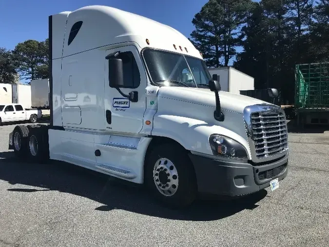 2018 Freightliner X12564STc0305823ee23f983e86d30774cf61235