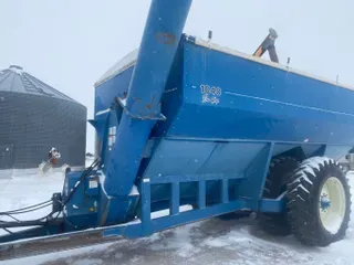 1997 Kinze 1040