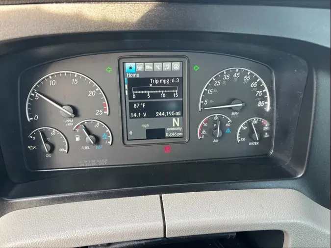 2020 FREIGHTLINER CASCADIA 126