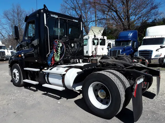 2017 FREIGHTLINER/MERCEDES CASCADIA 125