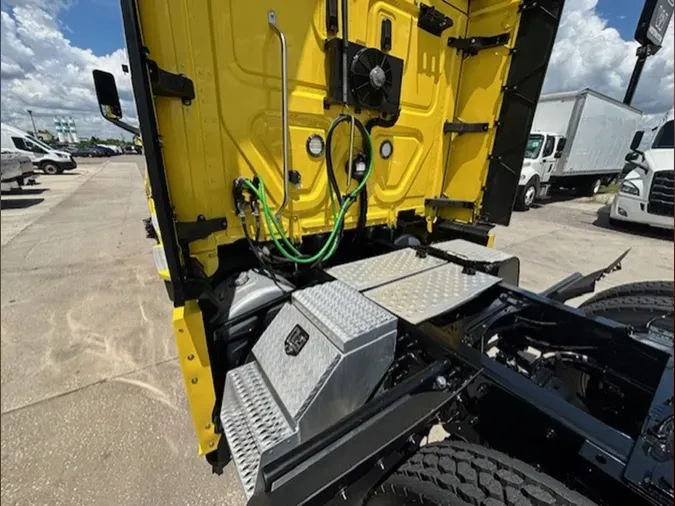 2022 Freightliner PT126SLP
