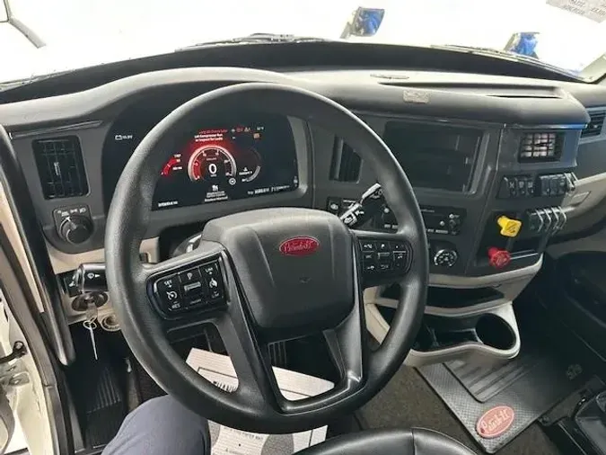 2024 Peterbilt 579