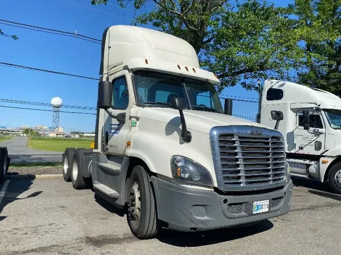 2016 Freightliner X12564STc03ae2979730564ca766d570d0adcf5e
