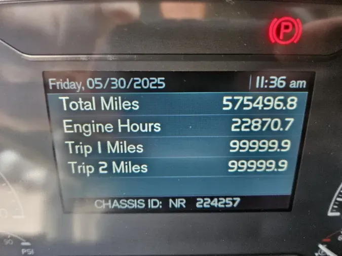 2020 VOLVO VNL64T760