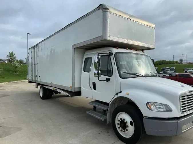 2020 Freightliner M2 106