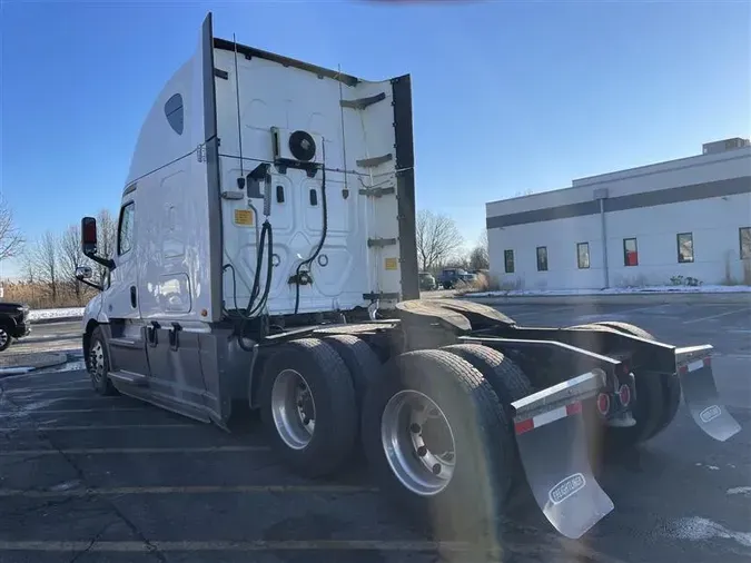 2020 FREIGHTLINER CA126