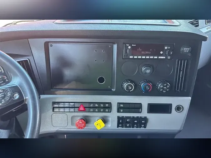 2022 FREIGHTLINER CA126