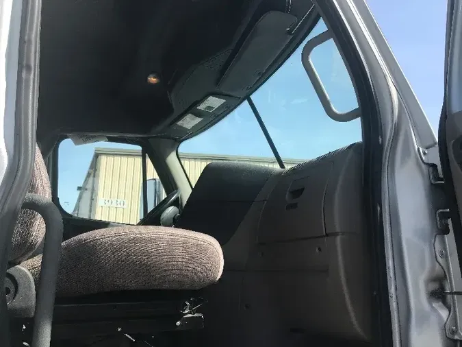 2017 FREIGHTLINER X12564ST