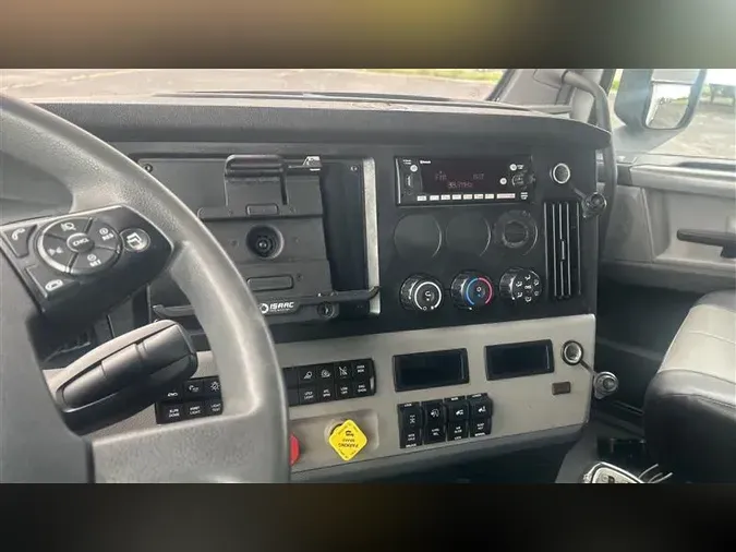 2022 FREIGHTLINER CA126