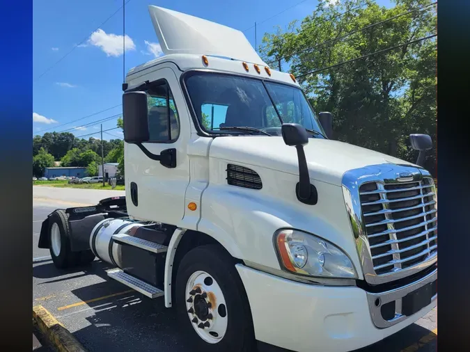 2016 FREIGHTLINER/MERCEDES CASCADIA 113