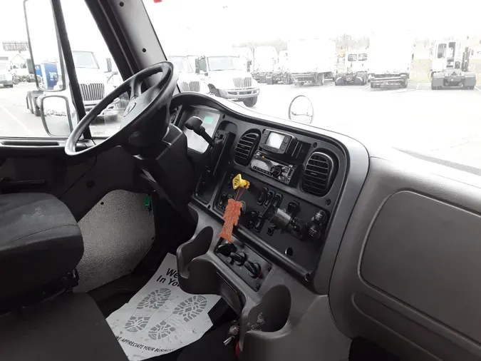 2019 FREIGHTLINER/MERCEDES M2 106