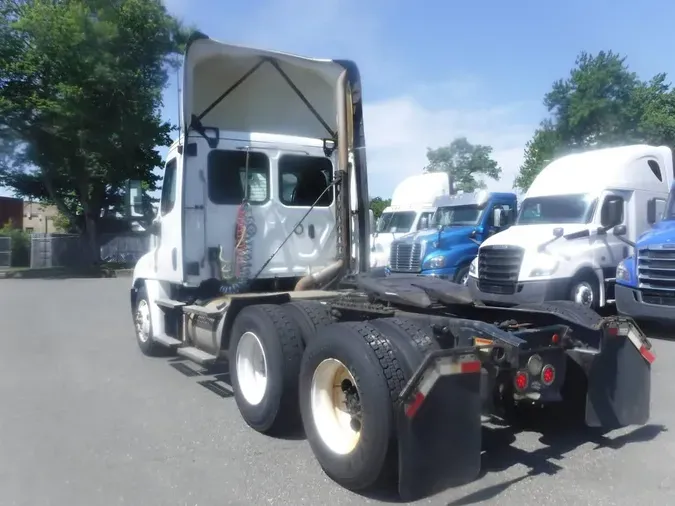 2020 FREIGHTLINER CASCADIA 125