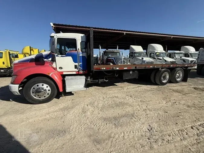 2011 KENWORTH T370