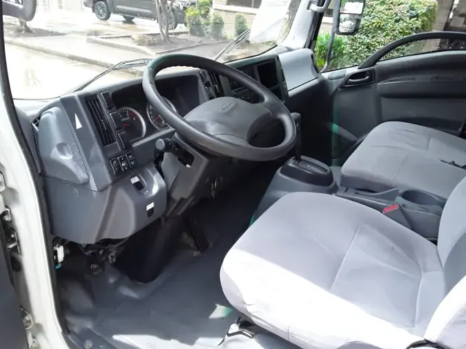 2018 ISUZU NPR
